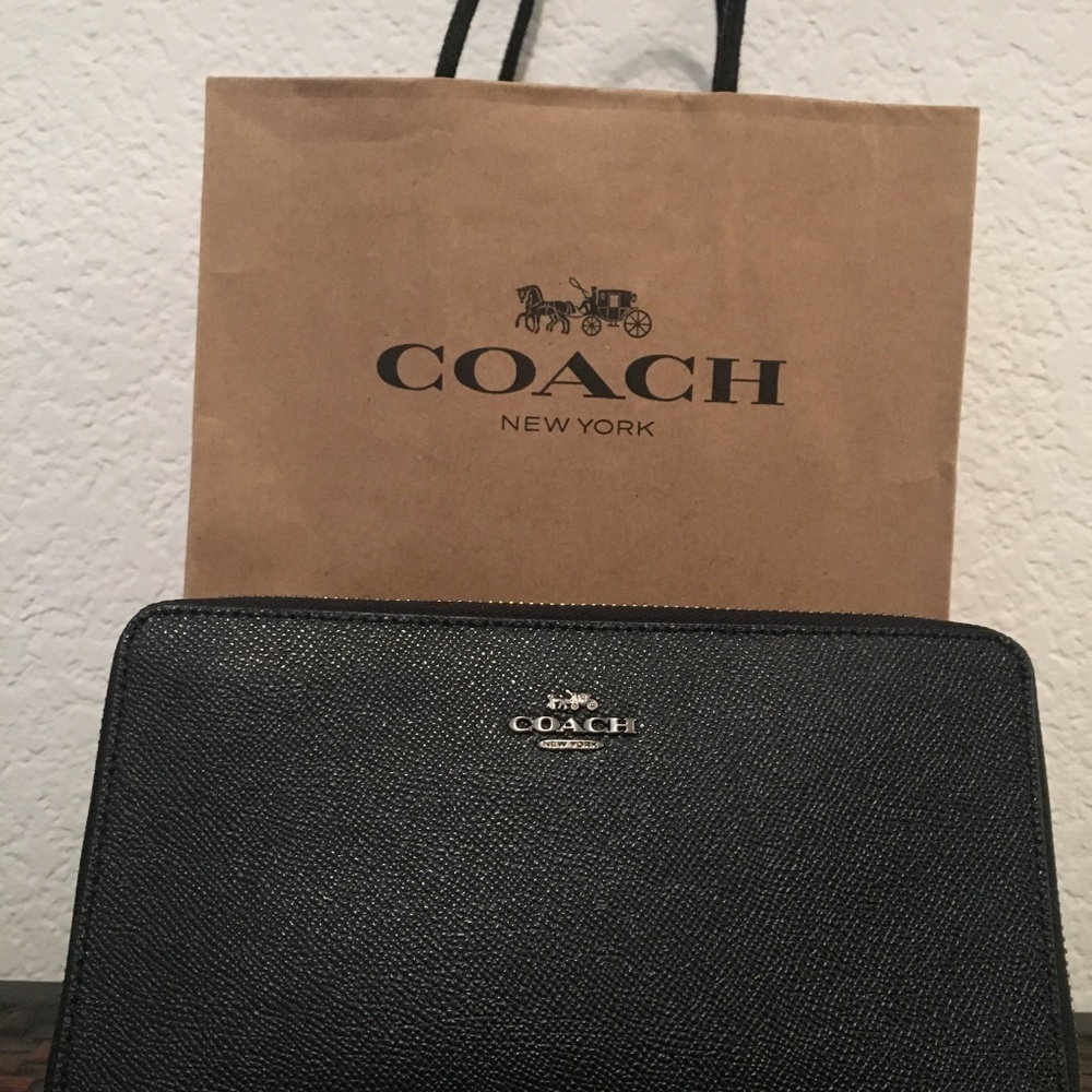 Coach Wallet - Picture 2 of 7